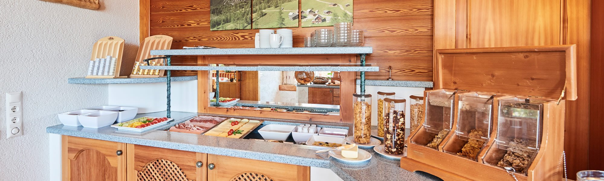 Umfangreiches Frühstücksbuffet