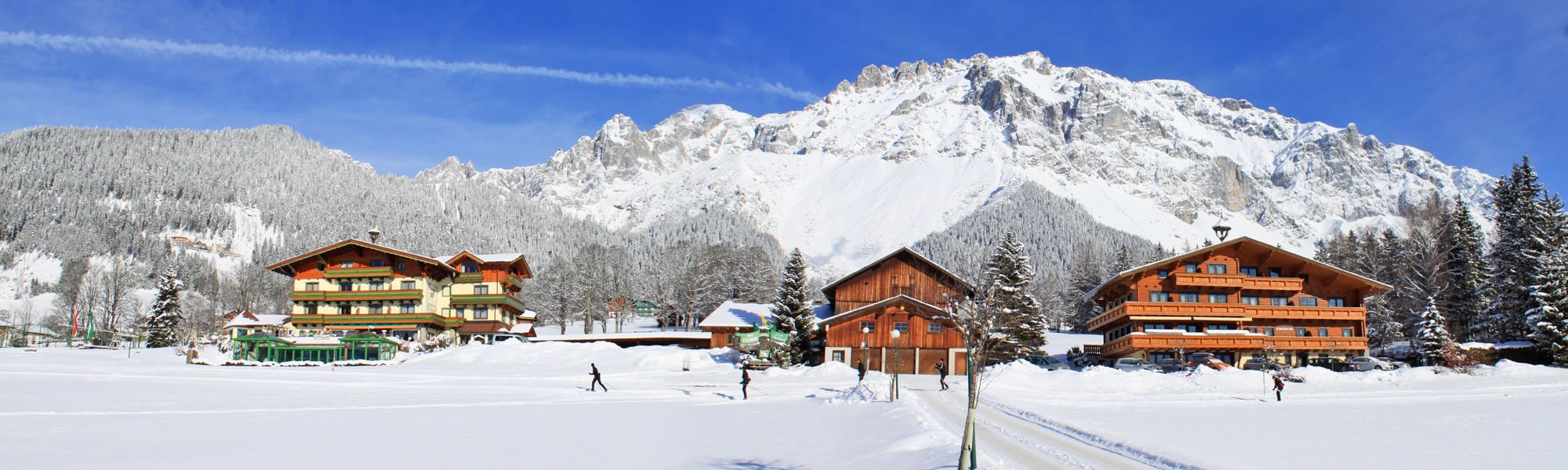 Steigen Sie direkt neben dem Hotel in die Langlaufloipe ein
