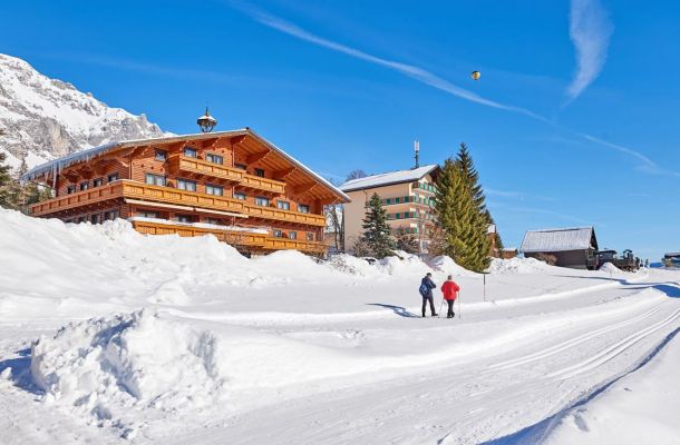 Landhaus Karlbauer in Ramsau am Dachstein - direkt an der Loipe und am Winterwanderweg