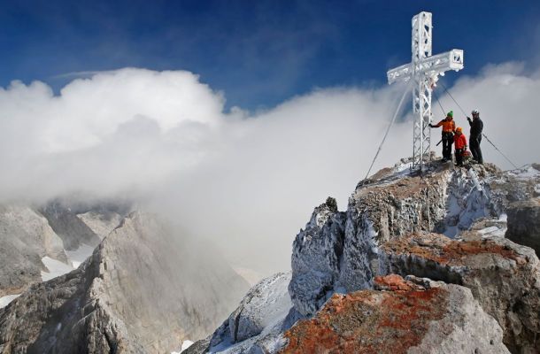 Bergsteigen auf den Gipfel rund um den Hohen Dachstein